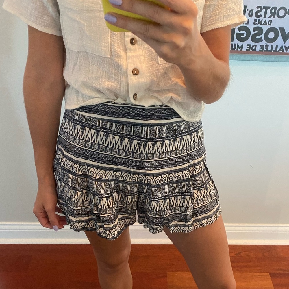 White and navy patterned high waisted shorts from Forever 21